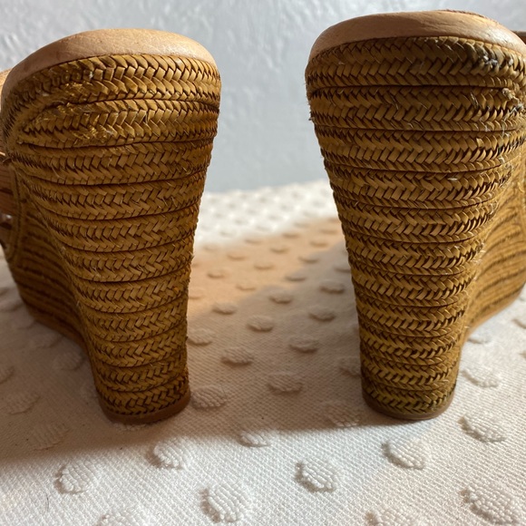 UGG Melinda Brown Leather Woven Strap  Platform Slip-On Wedge Sandals - Picture 11 of 16